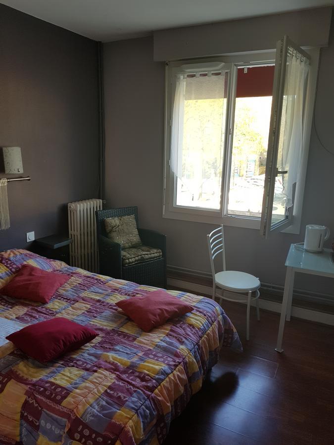 Hotel Des Voyageurs Mayenne Luaran gambar