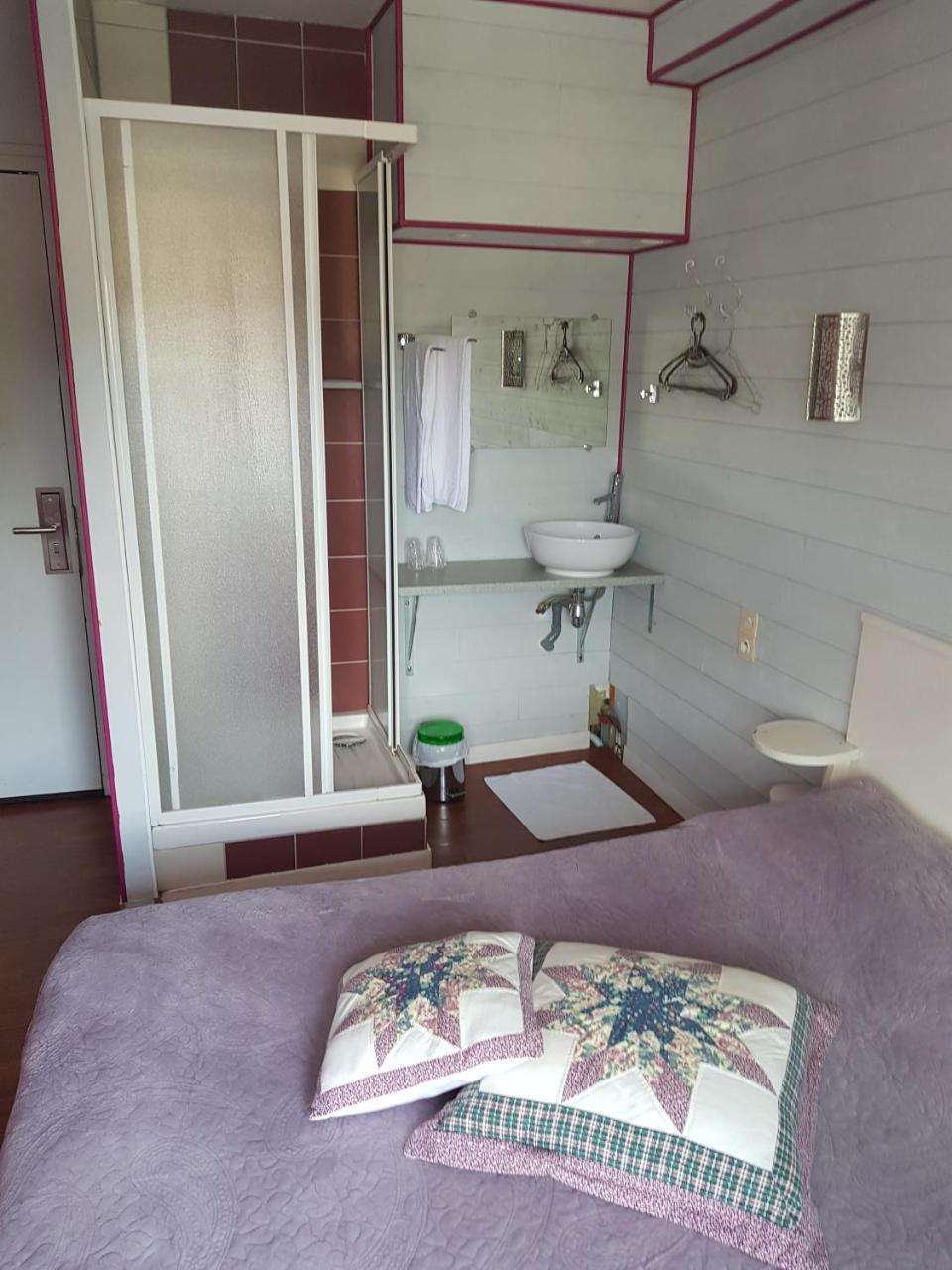 Hotel Des Voyageurs Mayenne Luaran gambar
