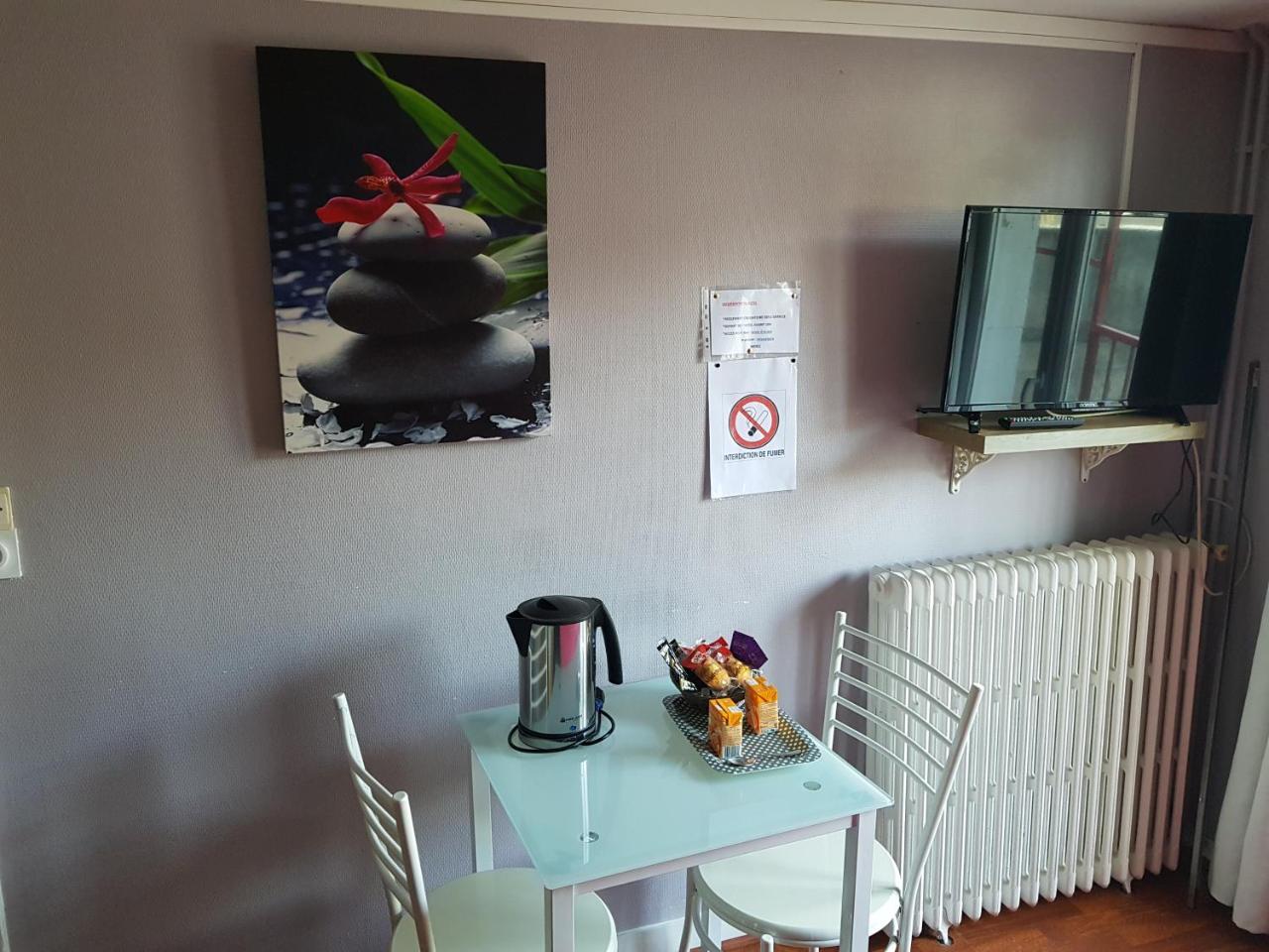 Hotel Des Voyageurs Mayenne Luaran gambar